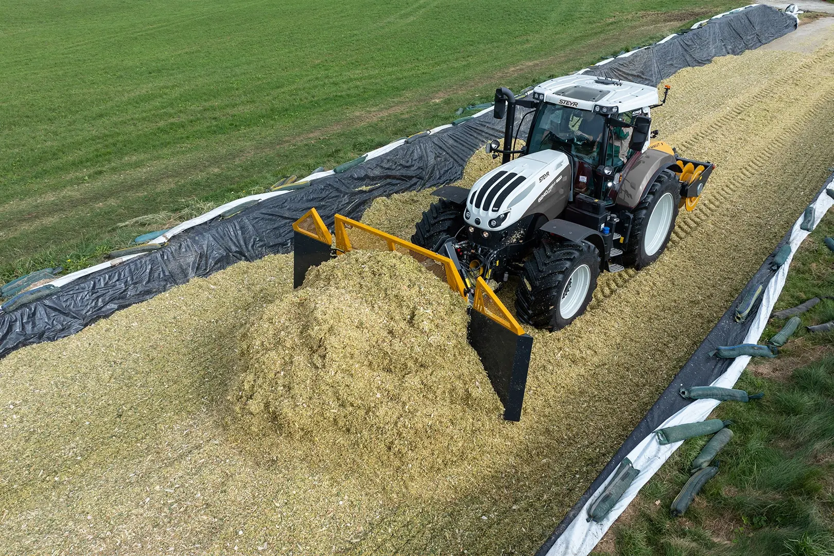 Mammut Silage Blade Banner 2